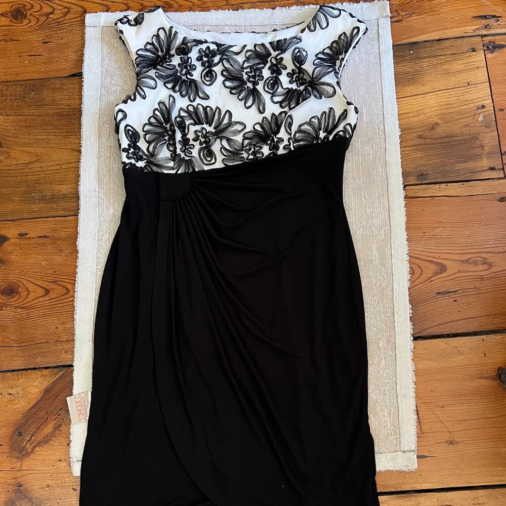 Connected Apparel Black & White Floral Illusion Dress Size 14P